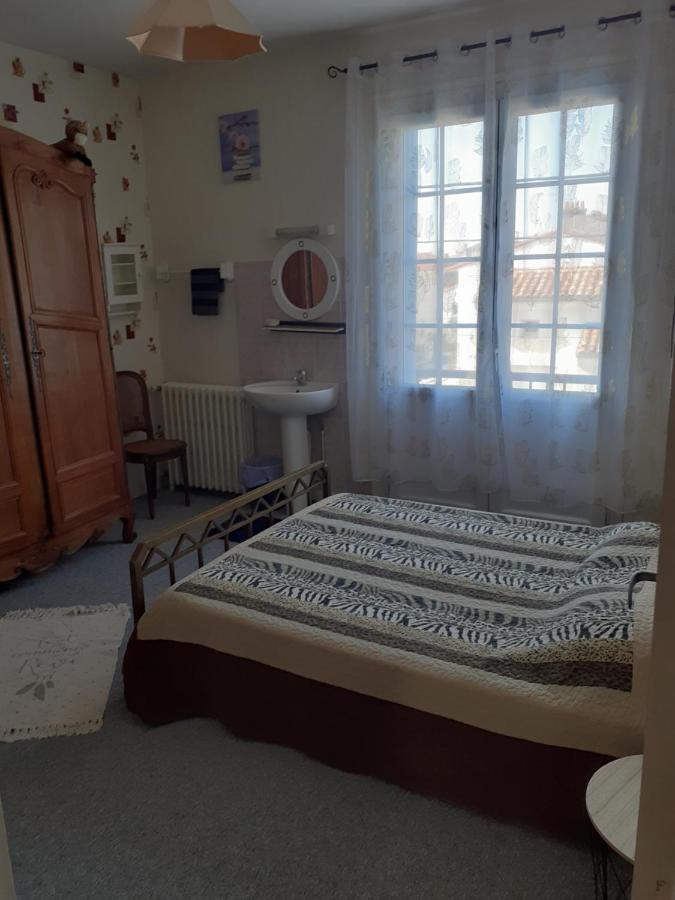 Pluie De Roses Appartamento Royan Esterno foto
